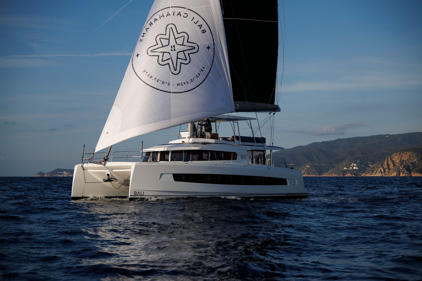 Bali 5.2 under sail
